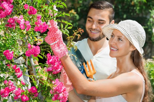 Seasonal planting ideas for landscape gardening in Newington