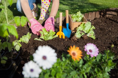 Free quote policy for garden services in Newington